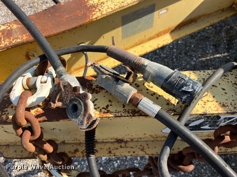 image for item EK8963 1997 Towmaster 0C-20 equipment trailer