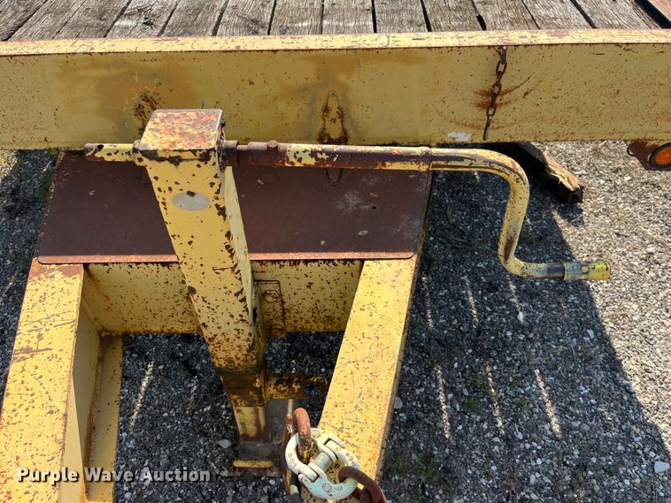 image for item EK8963 1997 Towmaster 0C-20 equipment trailer