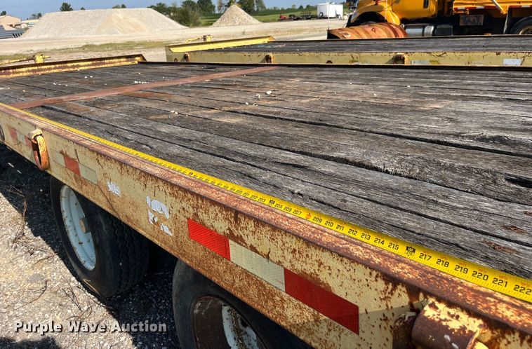 image for item EK8963 1997 Towmaster 0C-20 equipment trailer