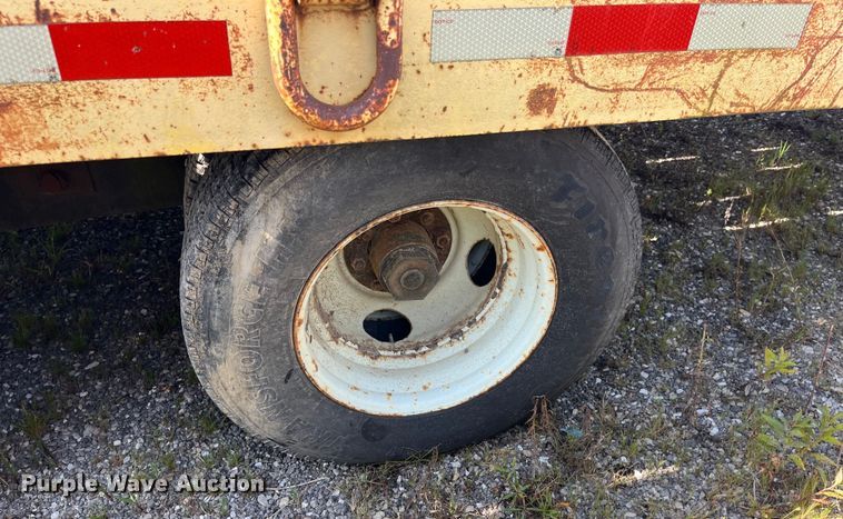 image for item EK8963 1997 Towmaster 0C-20 equipment trailer