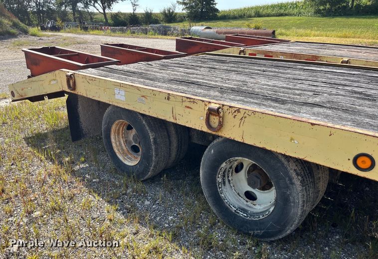 image for item EK8964 1997 Towmaster 0C-20 equipment trailer