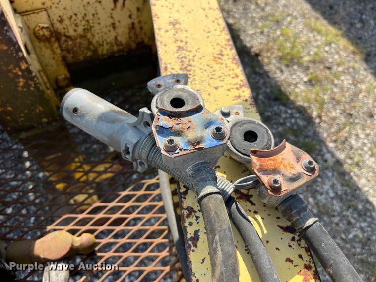 image for item EK8964 1997 Towmaster 0C-20 equipment trailer