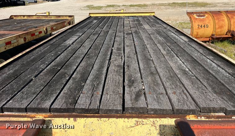 image for item EK8964 1997 Towmaster 0C-20 equipment trailer