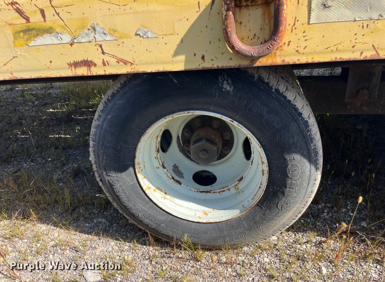 image for item EK8964 1997 Towmaster 0C-20 equipment trailer
