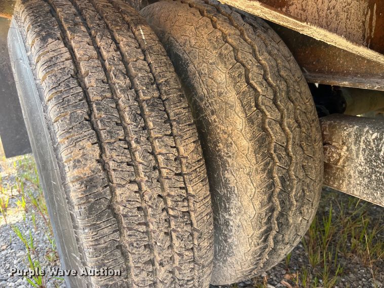 image for item EK8964 1997 Towmaster 0C-20 equipment trailer