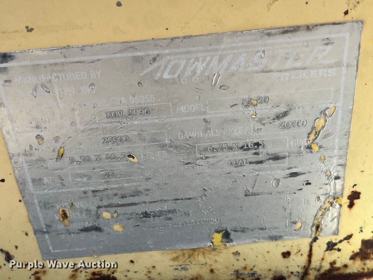 image for item EK8964 1997 Towmaster 0C-20 equipment trailer