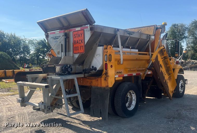 image for item EK8965 2006 International  7400 dump truck