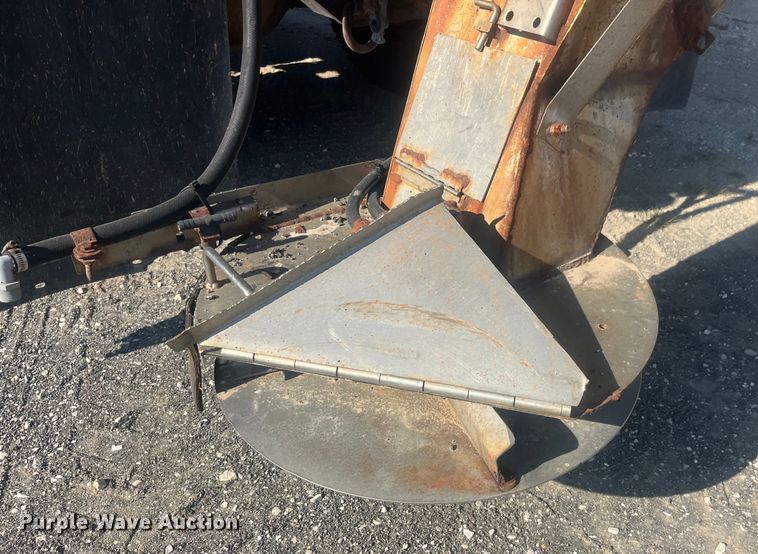 image for item EK8965 2006 International  7400 dump truck