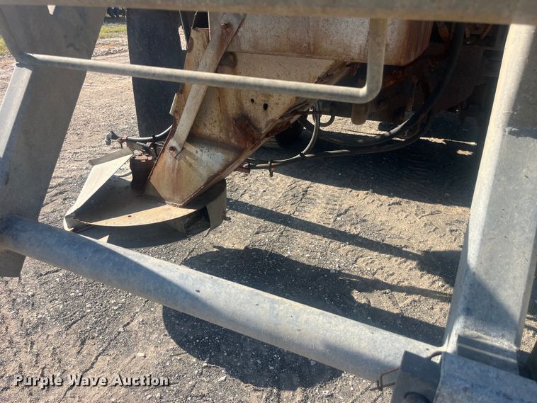 image for item EK8965 2006 International  7400 dump truck