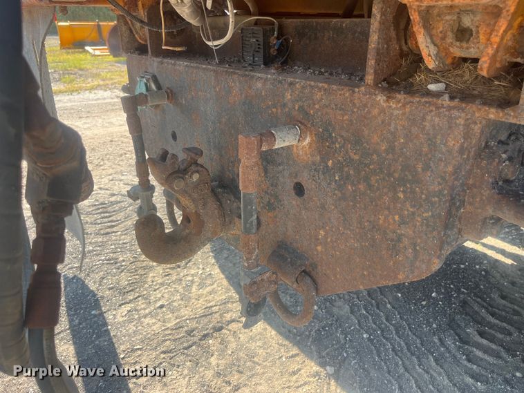 image for item EK8965 2006 International  7400 dump truck