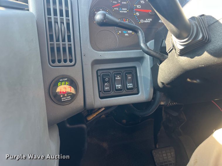 image for item EK8965 2006 International  7400 dump truck