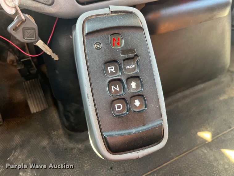 image for item EK8965 2006 International  7400 dump truck