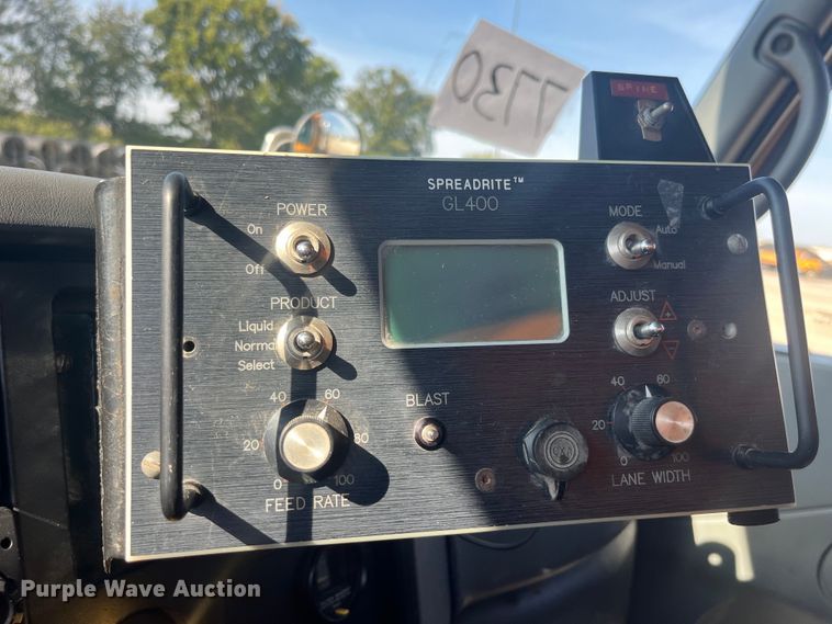 image for item EK8965 2006 International  7400 dump truck