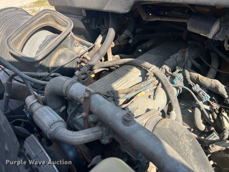 image for item EK8965 2006 International  7400 dump truck