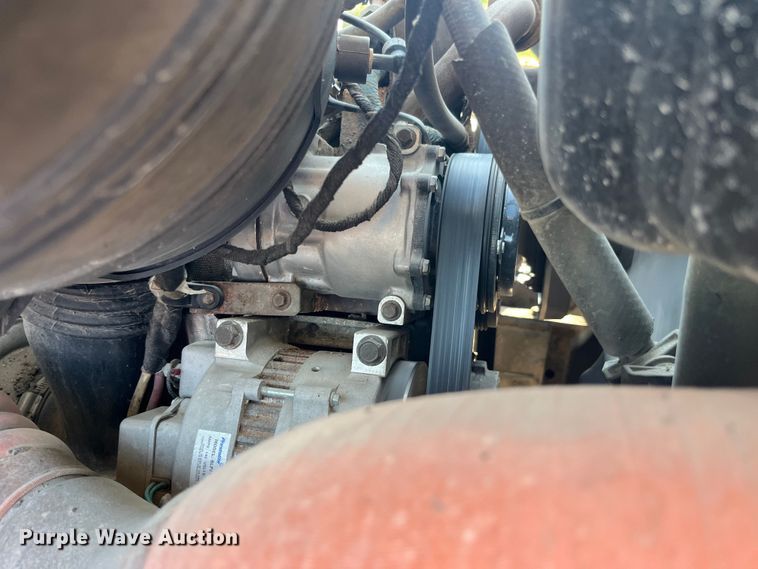 image for item EK8965 2006 International  7400 dump truck