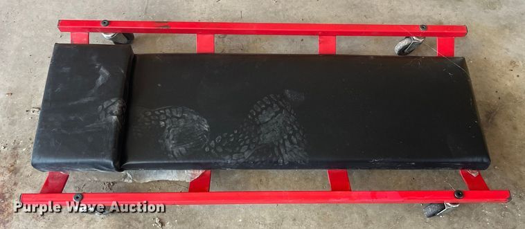 image for item EK8973 Approximately 25 air tanks