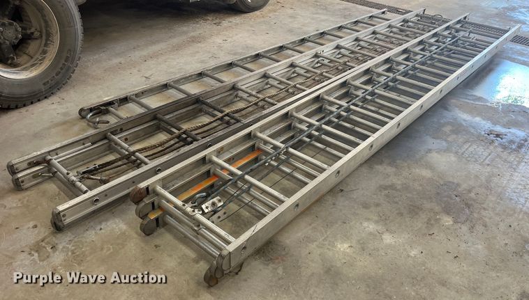 image for item EK8975 Ladders