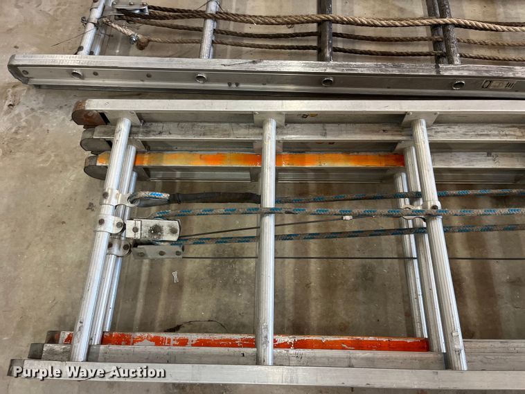 image for item EK8975 Ladders