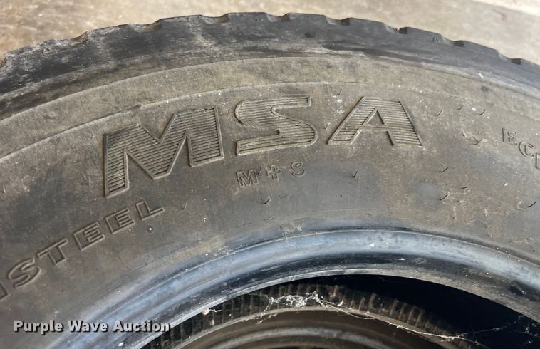 image for item EK8976 (2) 11R22.5 tires