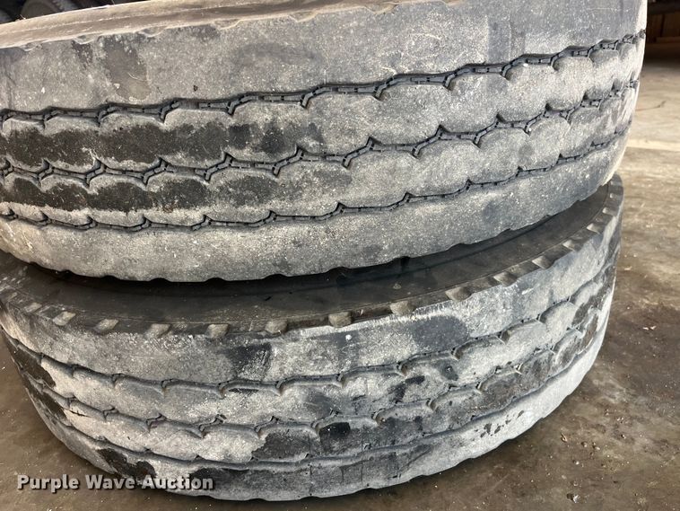 image for item EK8976 (2) 11R22.5 tires