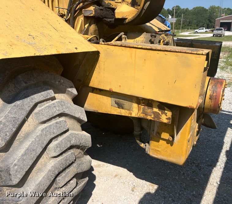 image for item EK8982 1982 Caterpillar  613B scraper