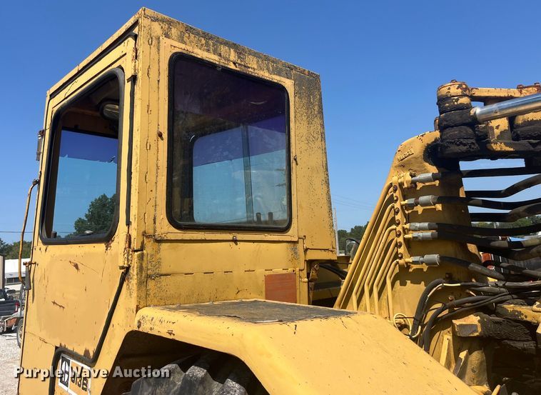 image for item EK8982 1982 Caterpillar  613B scraper