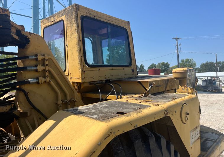image for item EK8982 1982 Caterpillar  613B scraper