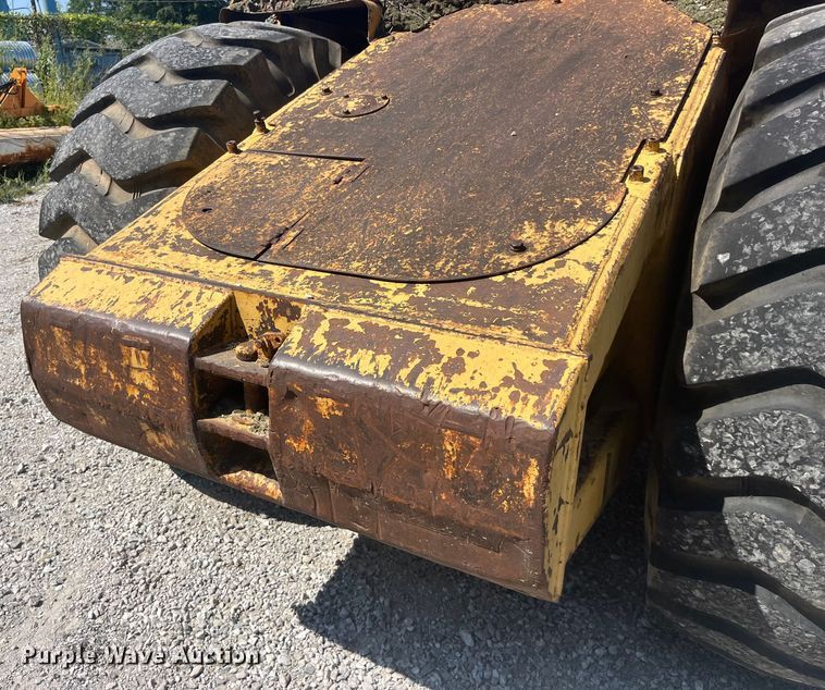 image for item EK8982 1982 Caterpillar  613B scraper