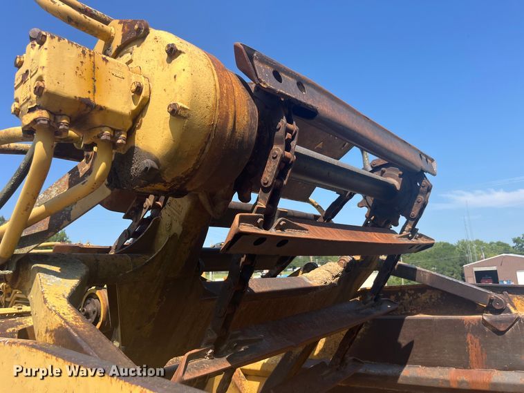 image for item EK8982 1982 Caterpillar  613B scraper