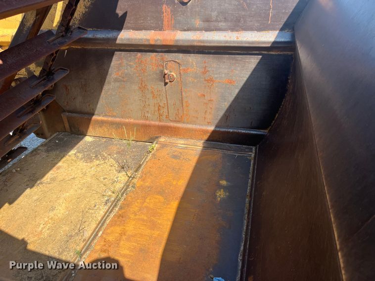 image for item EK8982 1982 Caterpillar  613B scraper