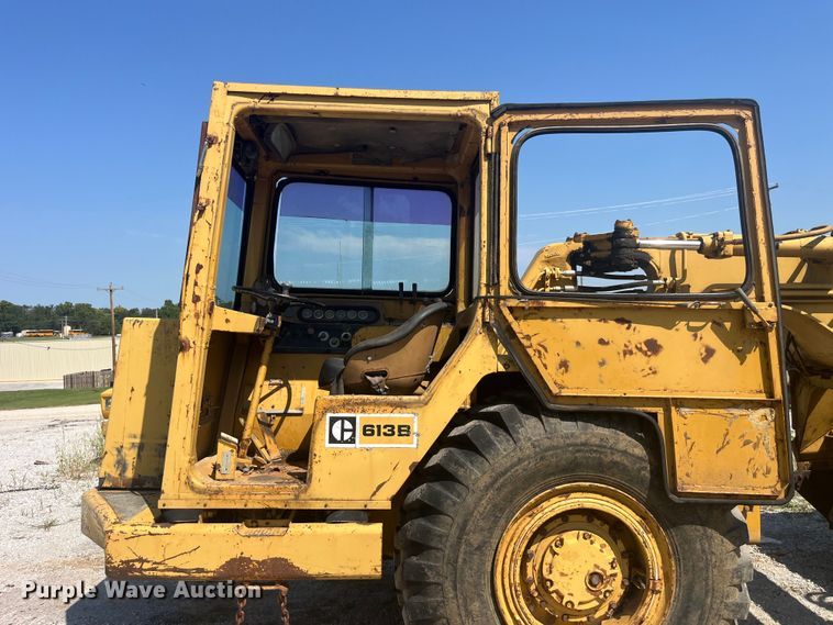 image for item EK8982 1982 Caterpillar  613B scraper