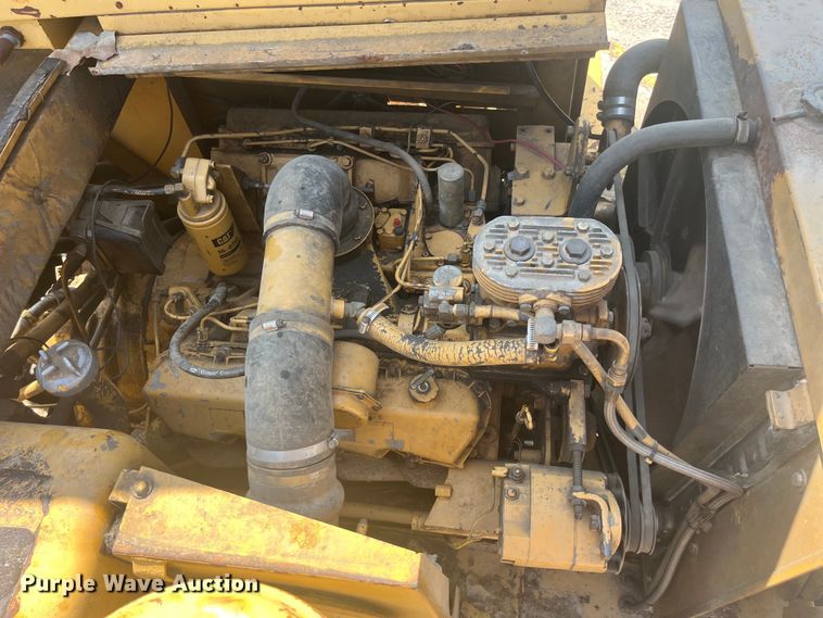image for item EK8982 1982 Caterpillar  613B scraper