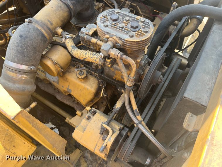 image for item EK8982 1982 Caterpillar  613B scraper