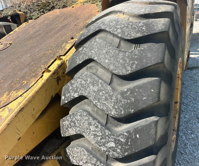 image for item EK8982 1982 Caterpillar  613B scraper