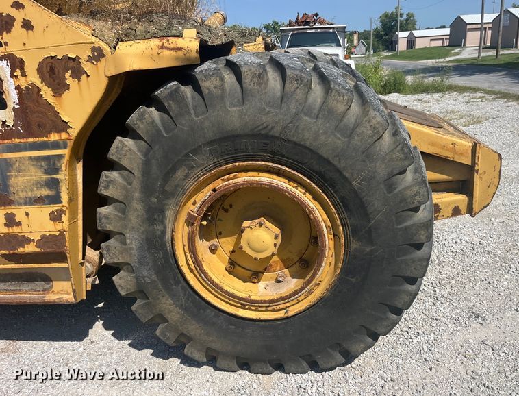 image for item EK8982 1982 Caterpillar  613B scraper