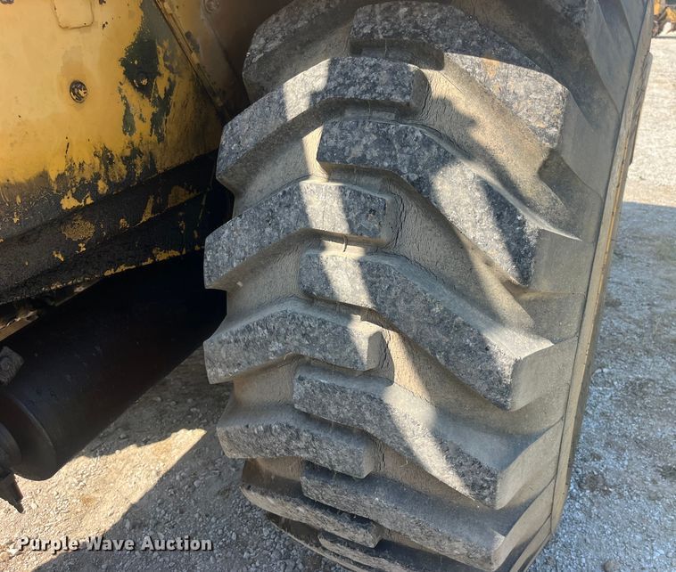 image for item EK8982 1982 Caterpillar  613B scraper