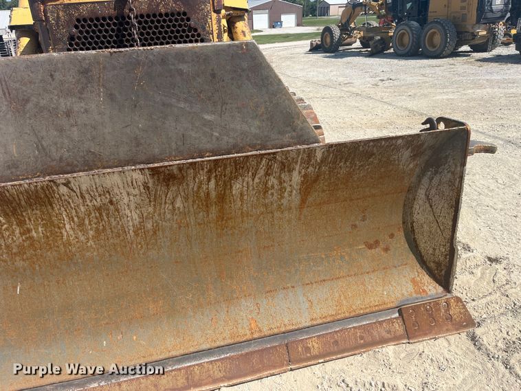 image for item EK8983 1990 Caterpillar  D6D PS dozer