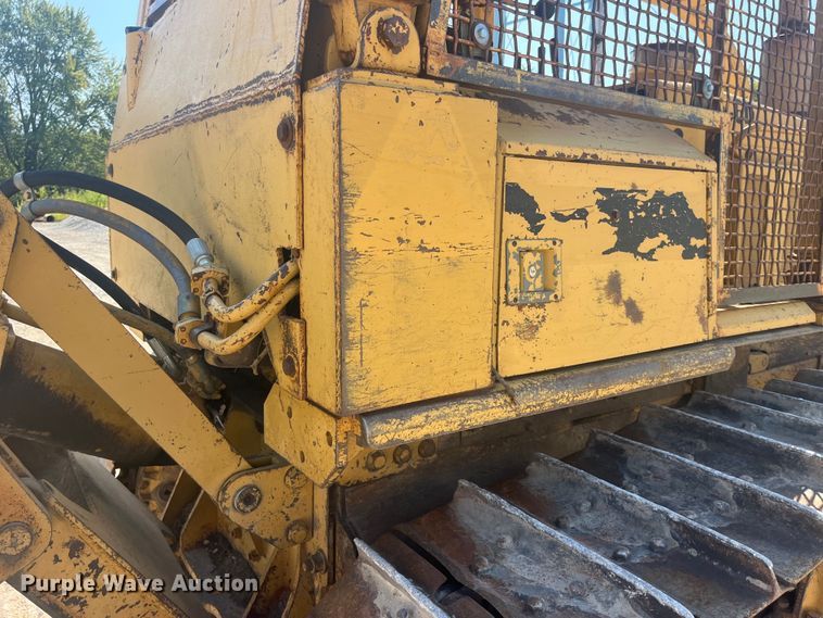 image for item EK8983 1990 Caterpillar  D6D PS dozer
