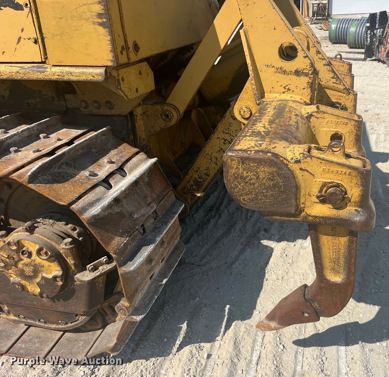 image for item EK8983 1990 Caterpillar  D6D PS dozer
