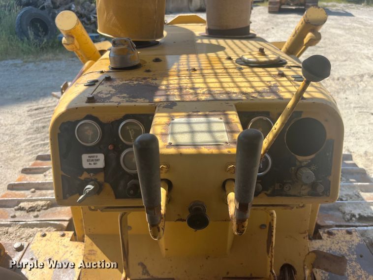 image for item EK8983 1990 Caterpillar  D6D PS dozer