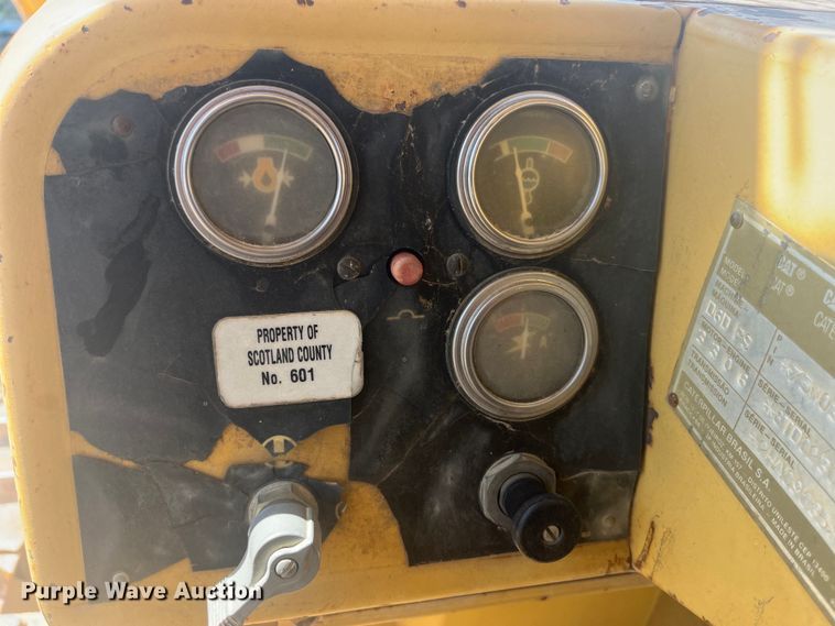 image for item EK8983 1990 Caterpillar  D6D PS dozer