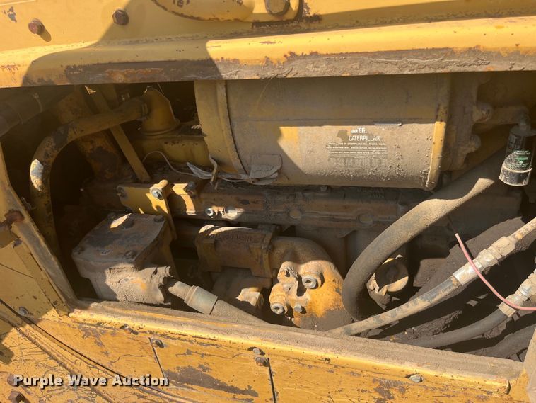 image for item EK8983 1990 Caterpillar  D6D PS dozer