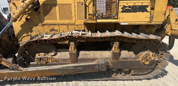 image for item EK8983 1990 Caterpillar  D6D PS dozer