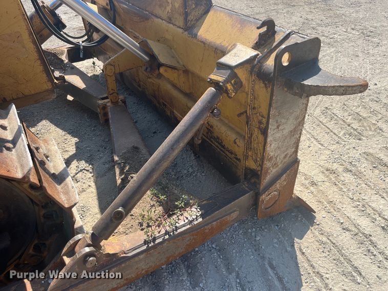 image for item EK8984 1995 Caterpillar  D6EPS dozer