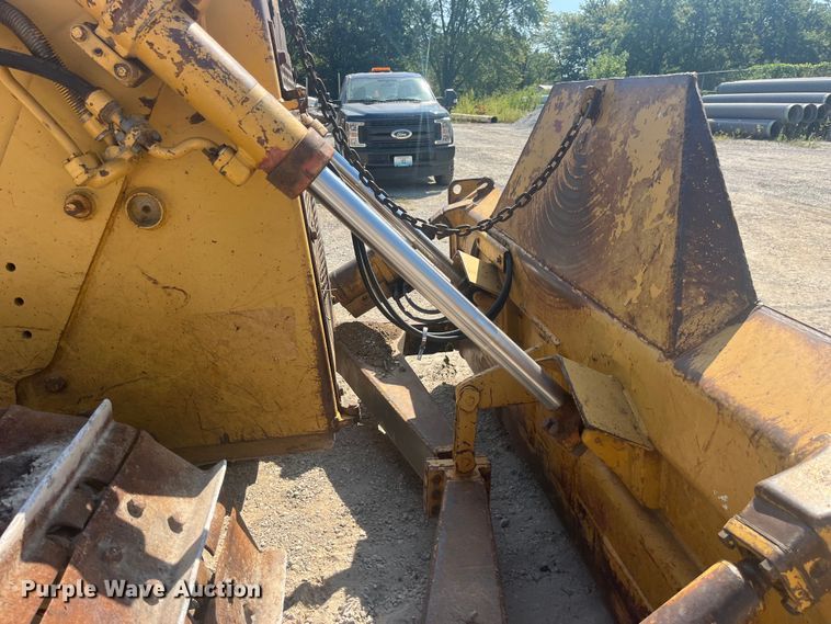 image for item EK8984 1995 Caterpillar  D6EPS dozer