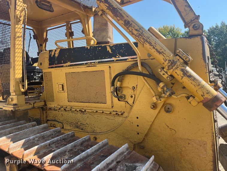 image for item EK8984 1995 Caterpillar  D6EPS dozer