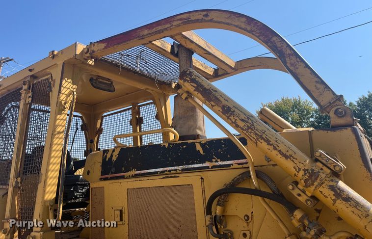 image for item EK8984 1995 Caterpillar  D6EPS dozer