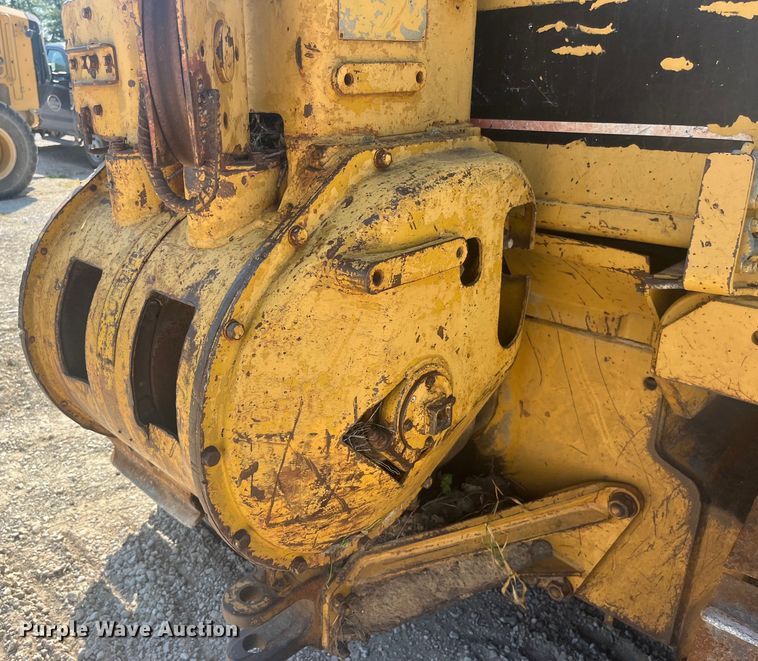 image for item EK8984 1995 Caterpillar  D6EPS dozer