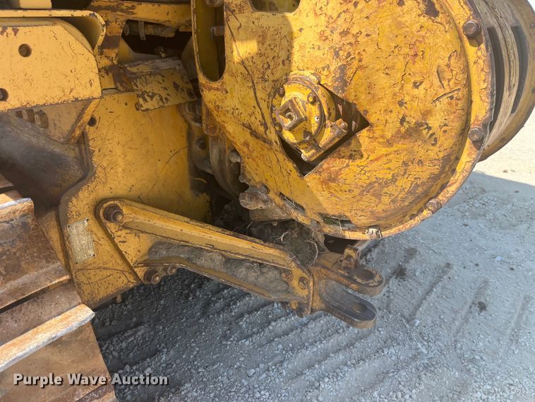 image for item EK8984 1995 Caterpillar  D6EPS dozer
