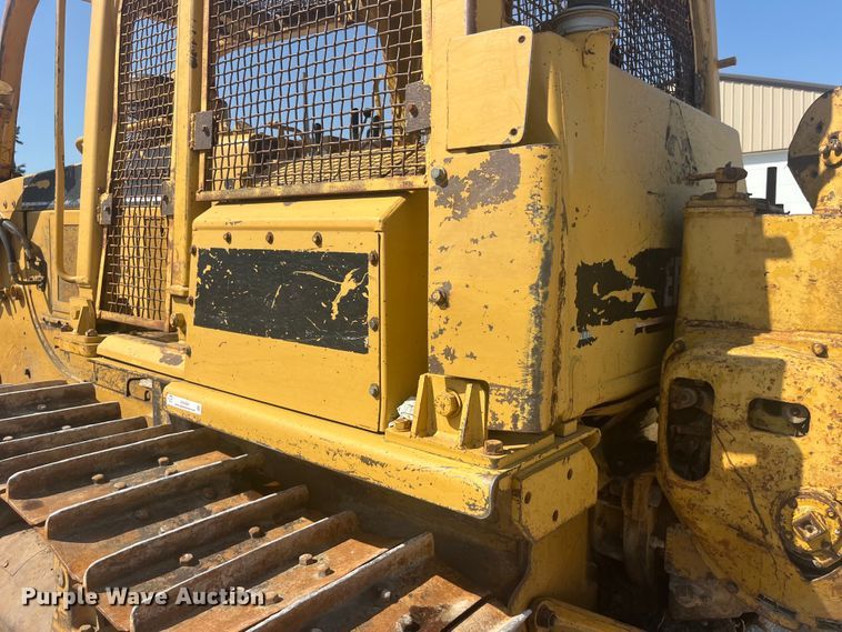 image for item EK8984 1995 Caterpillar  D6EPS dozer